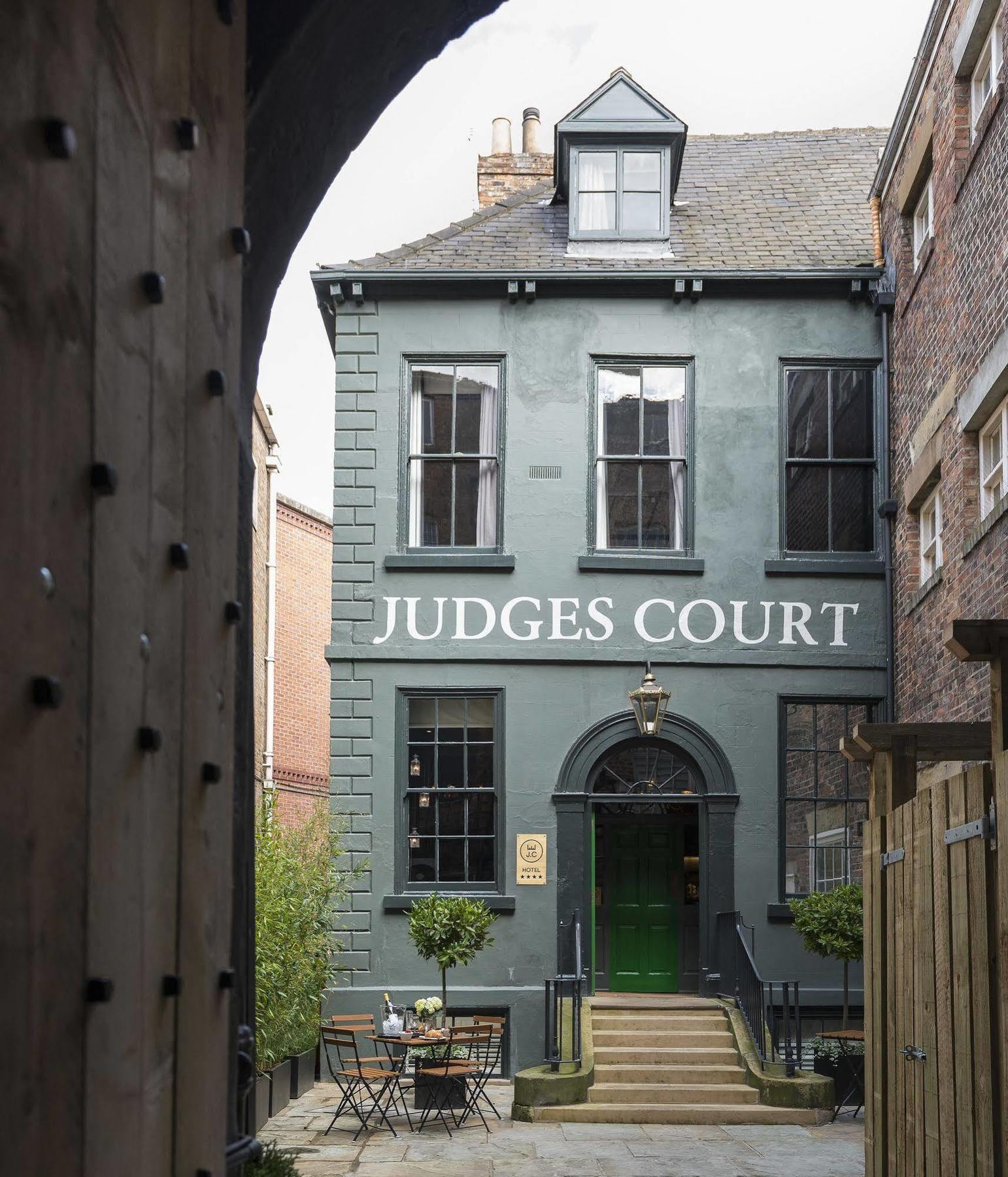 Judges Court Hotel York Luaran gambar